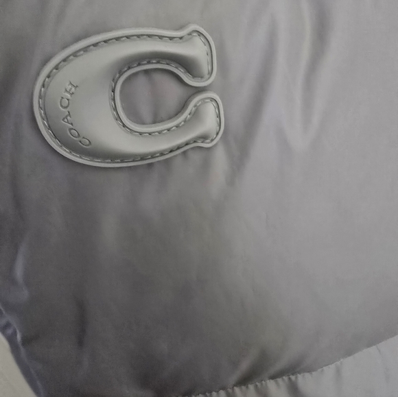 Coach Mid Puffer SOLD OUT - Picture 11 of 16